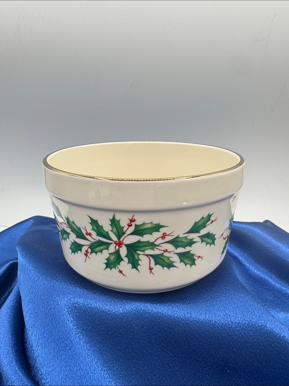 Lenox Cream and Green Holly Holiday Serving Bowl with Gold Trim
